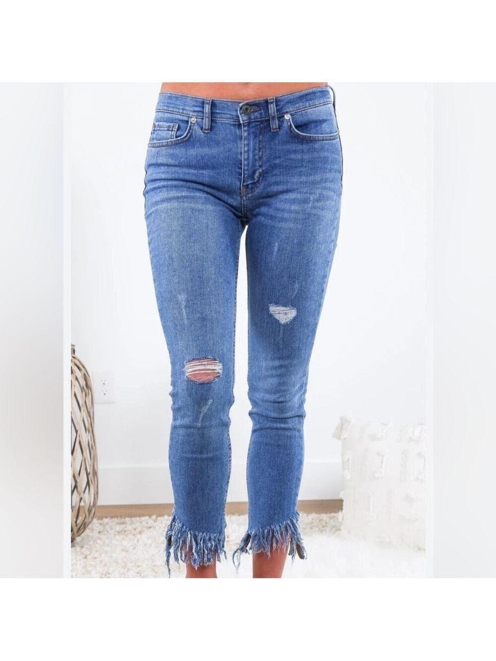Free people distressed stretch frayed hem ankle e jeans boho style size 29